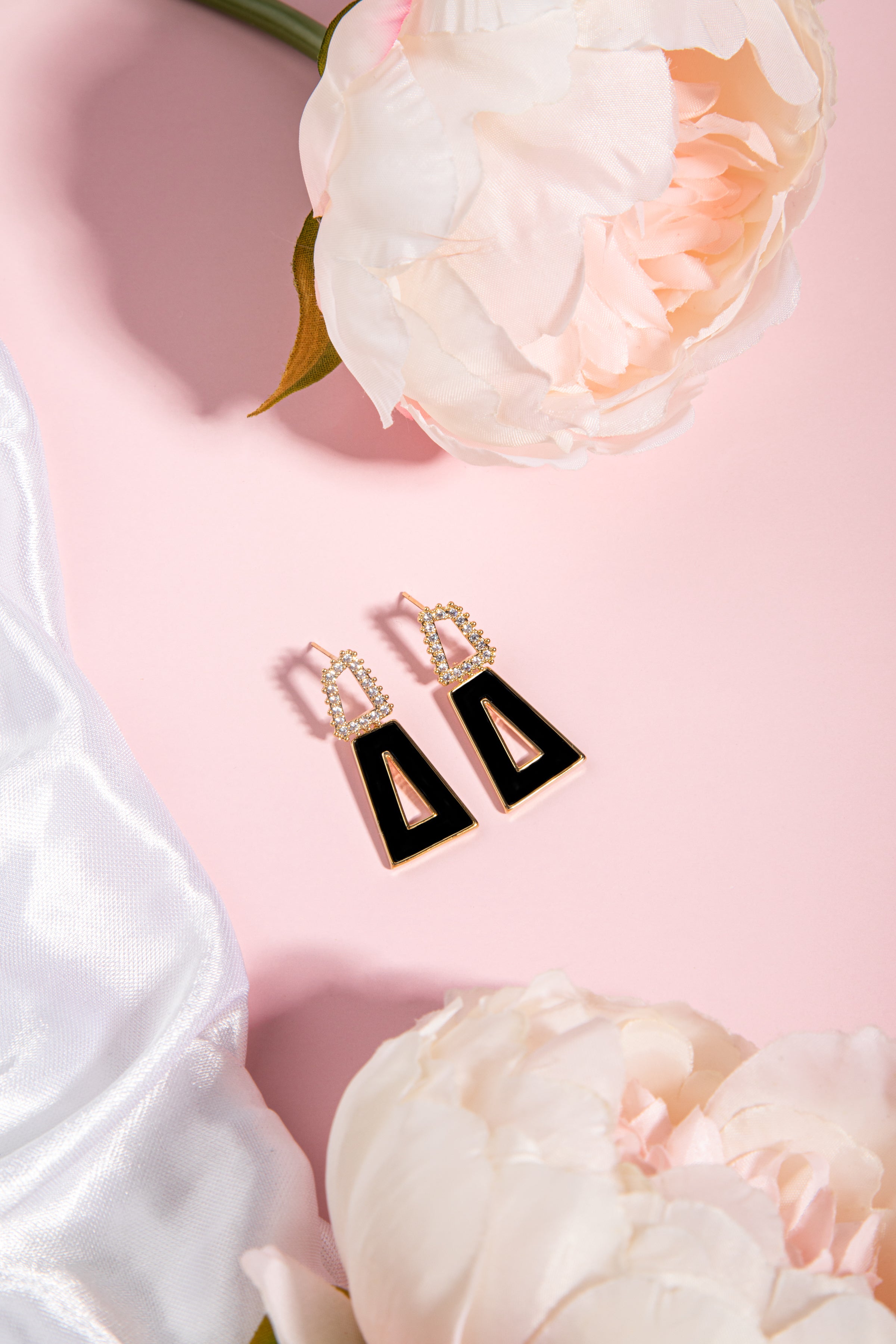 Amor earrings clearance